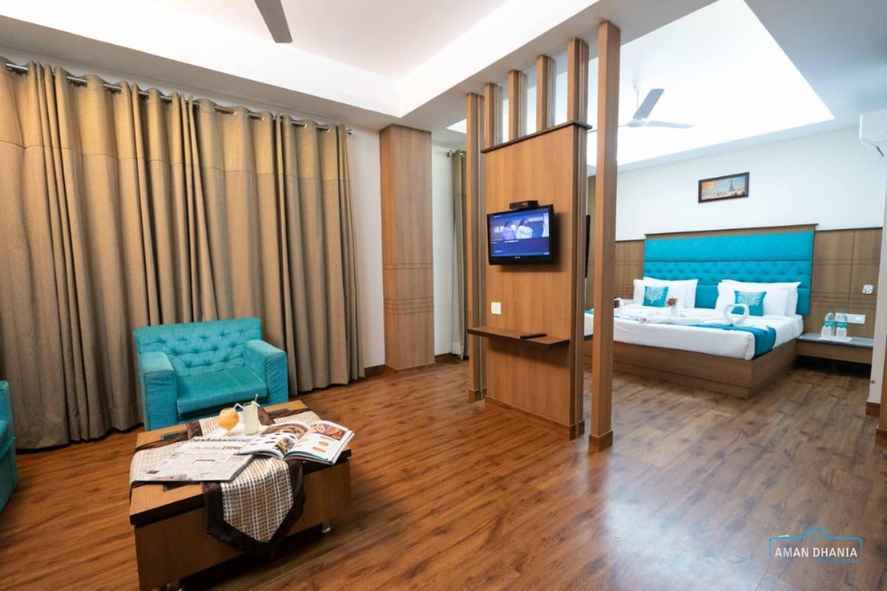Hotel Classic Residency Kalka Exterior photo
